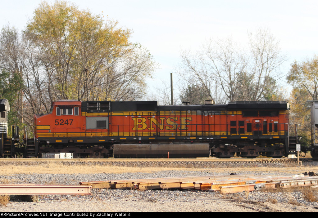 BNSF 5247